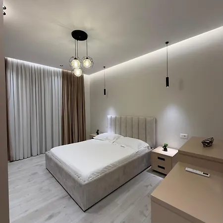 Classy Loui 1 Durres