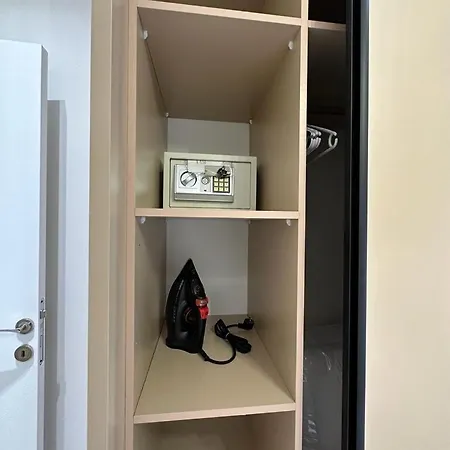 Classy Loui 1 Apartment