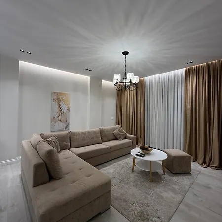 Classy Loui 1 Durres